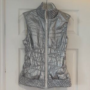 Elegant Women's Reversible Quilted White silver warrior by Danica Patrick Vest M